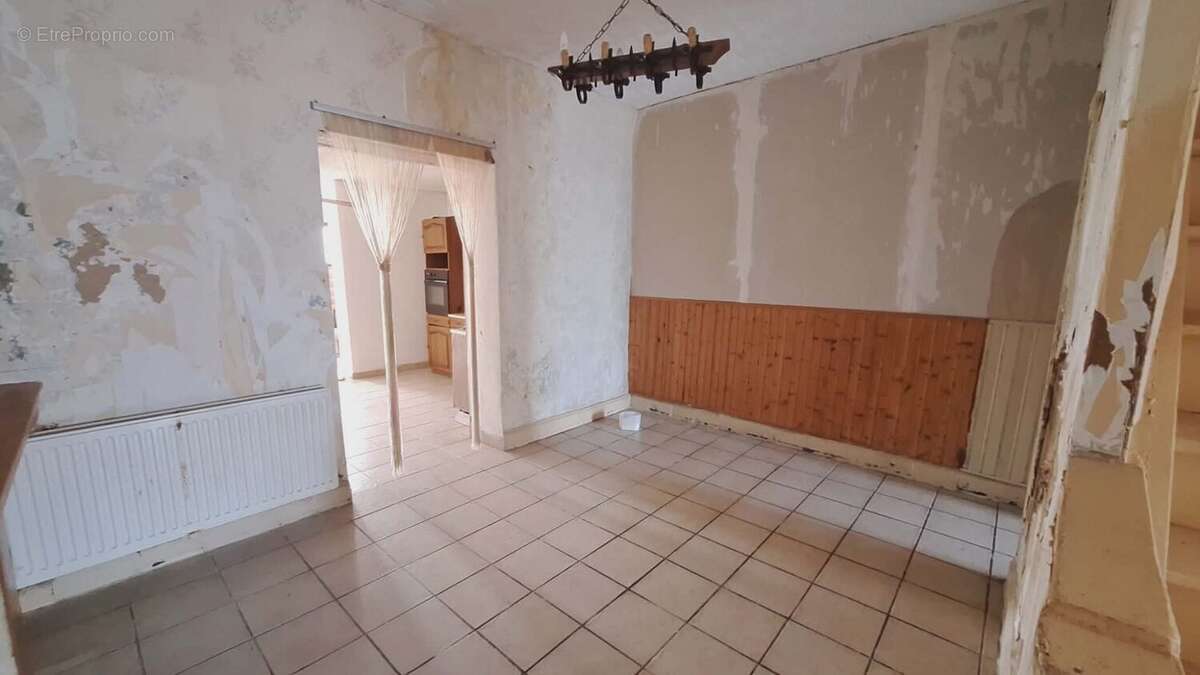 Maison à VIEUX-CONDE