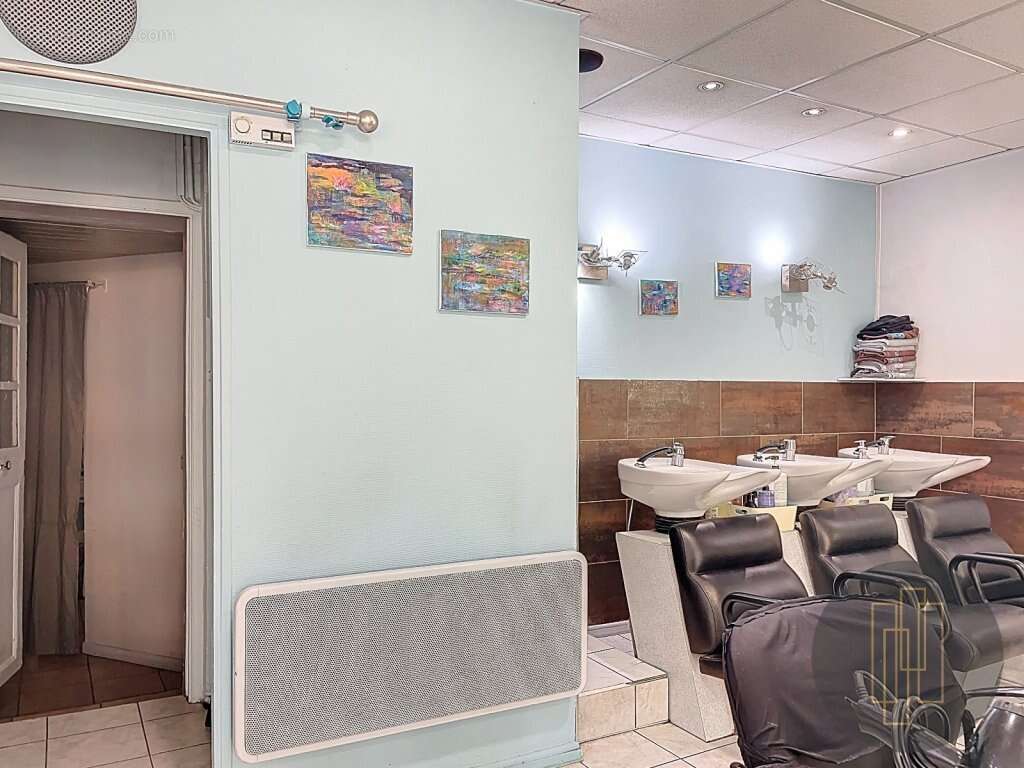 Commerce à VILLEFRANCHE-SUR-SAONE