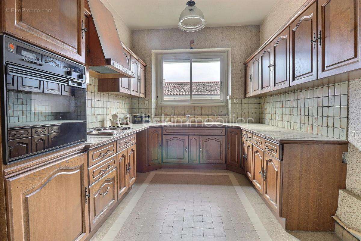 maison  de ville 165m² 63300 Thiers - photo 6