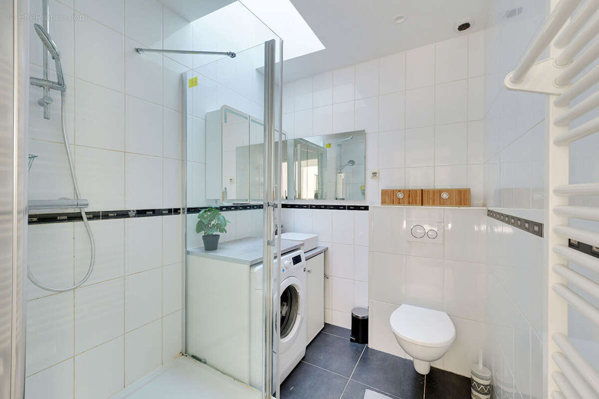 Appartement à PARIS-10E