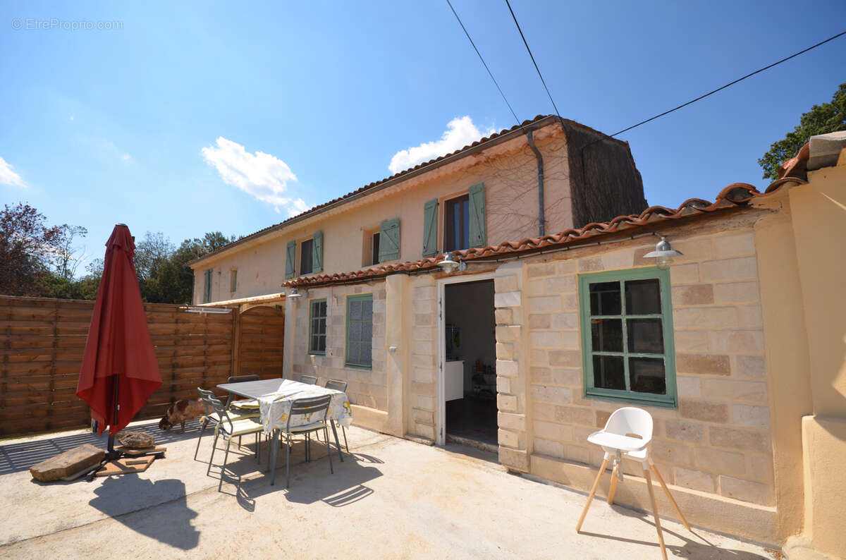 Maison à AUPS