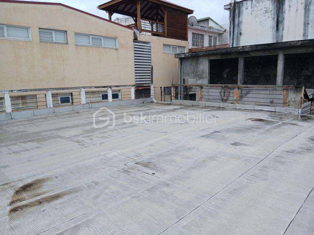 Immeuble d’exception au cœur de Basse-Terre avec rooftop et vue mer - photo 13