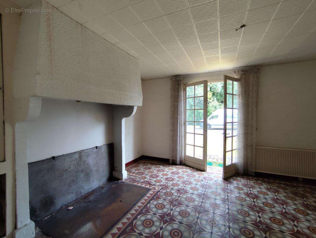 Maison à SAINT-JULIEN-EN-BORN