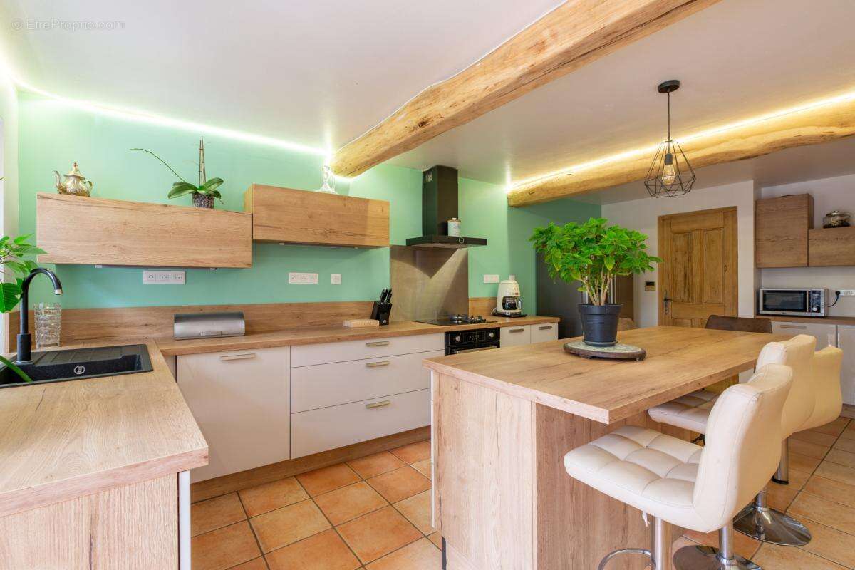 Maison à ROQUEBRUNE-SUR-ARGENS