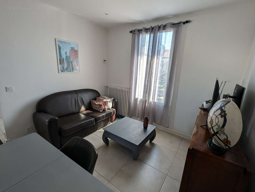 Appartement à VILLENEUVE-LE-ROI