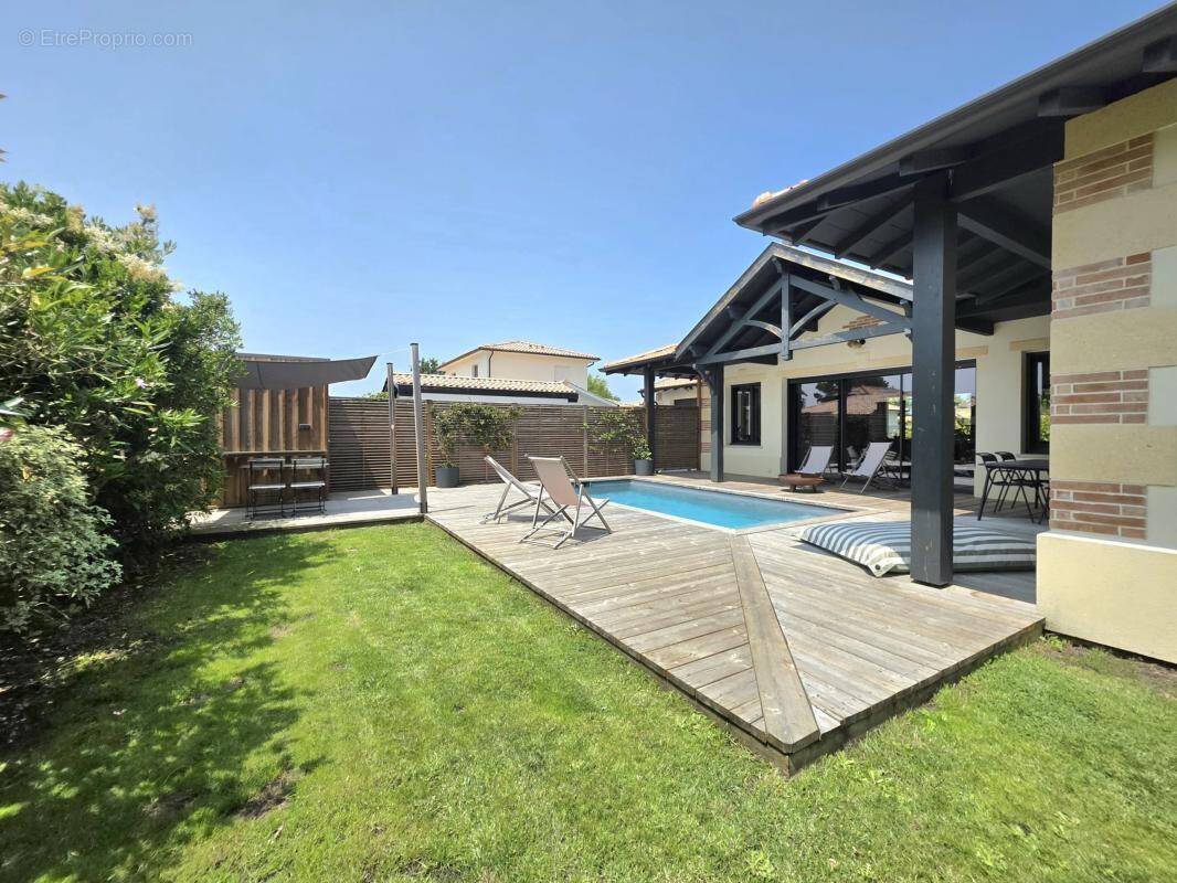 Maison à MIOS
