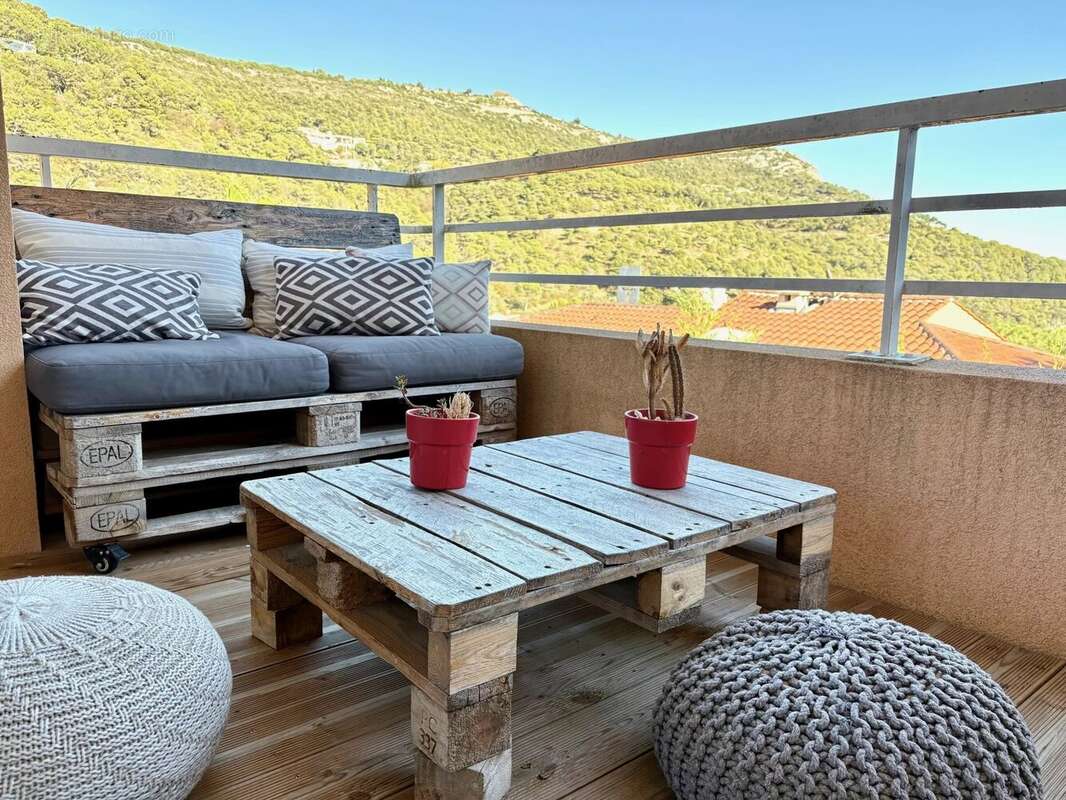 Appartement à EZE