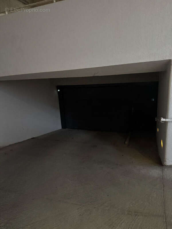 Parking à MIRAMAS