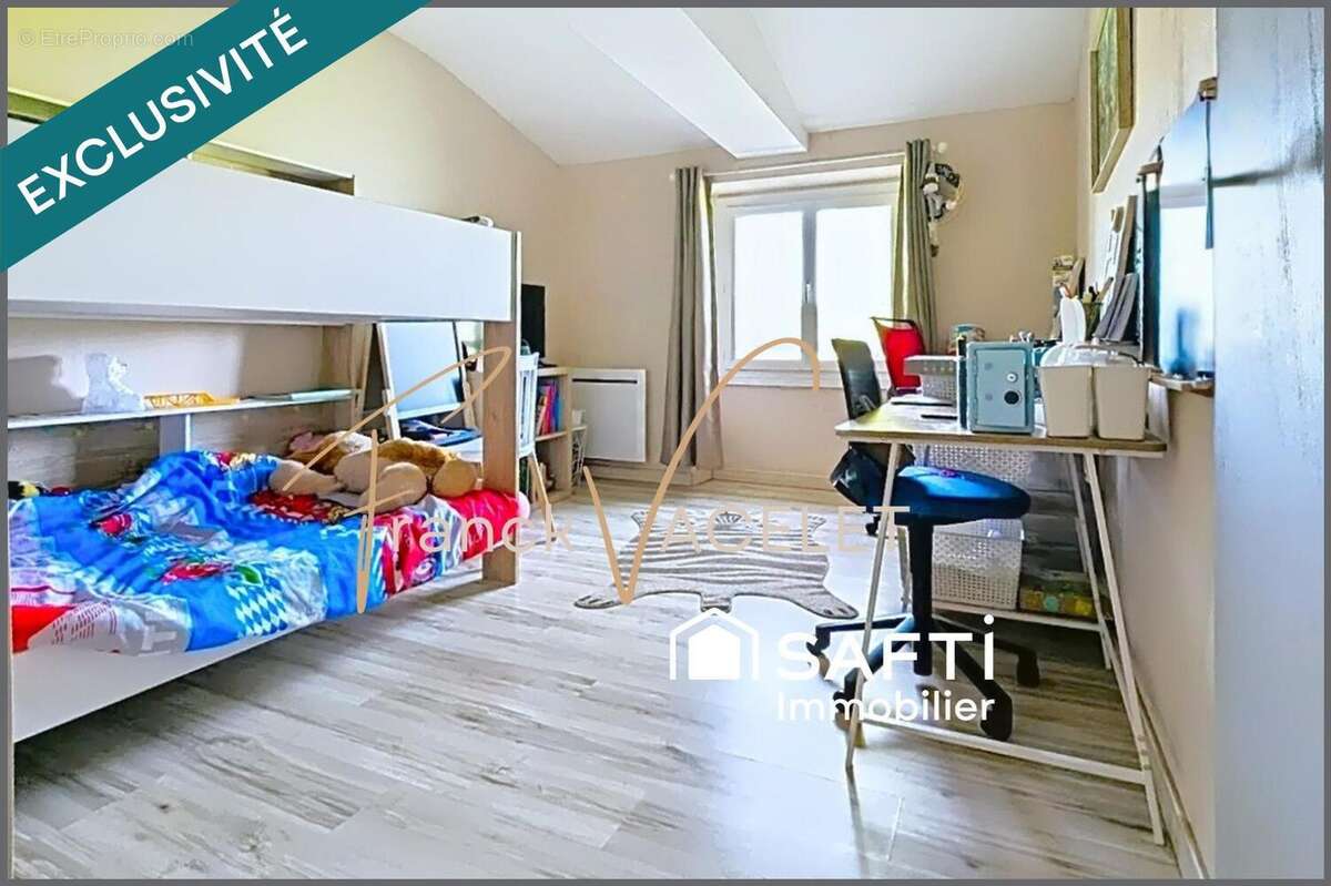 Photo 9 - Maison à BOURDELLES