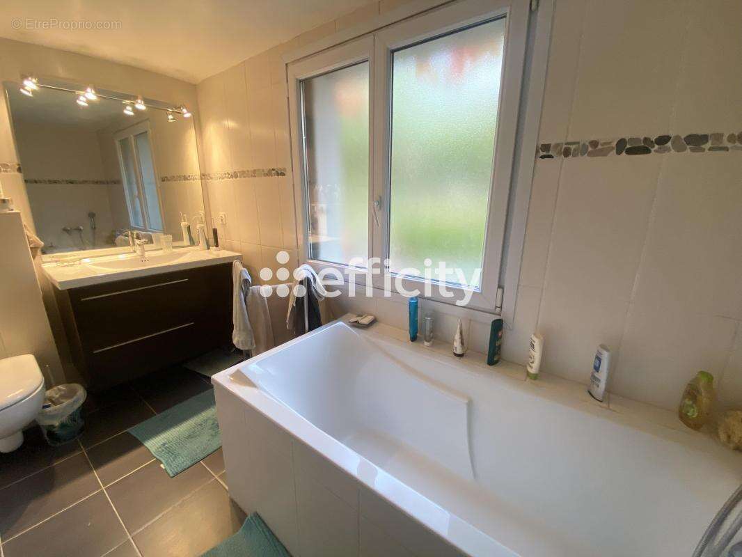 Maison à LE CHESNAY