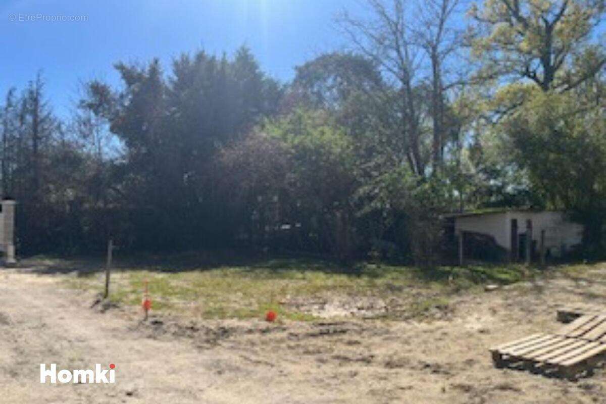 Terrain à MERIGNAC