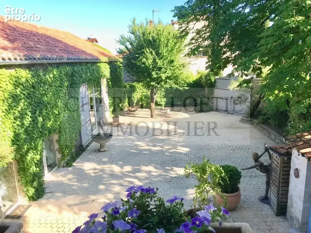 Magnifique propriété de caractère comprenant 2 maisons, piscine et dépendances - photo 3
