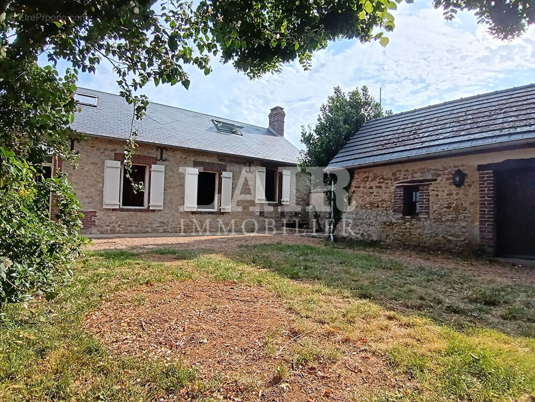 Maison à LE MELE-SUR-SARTHE