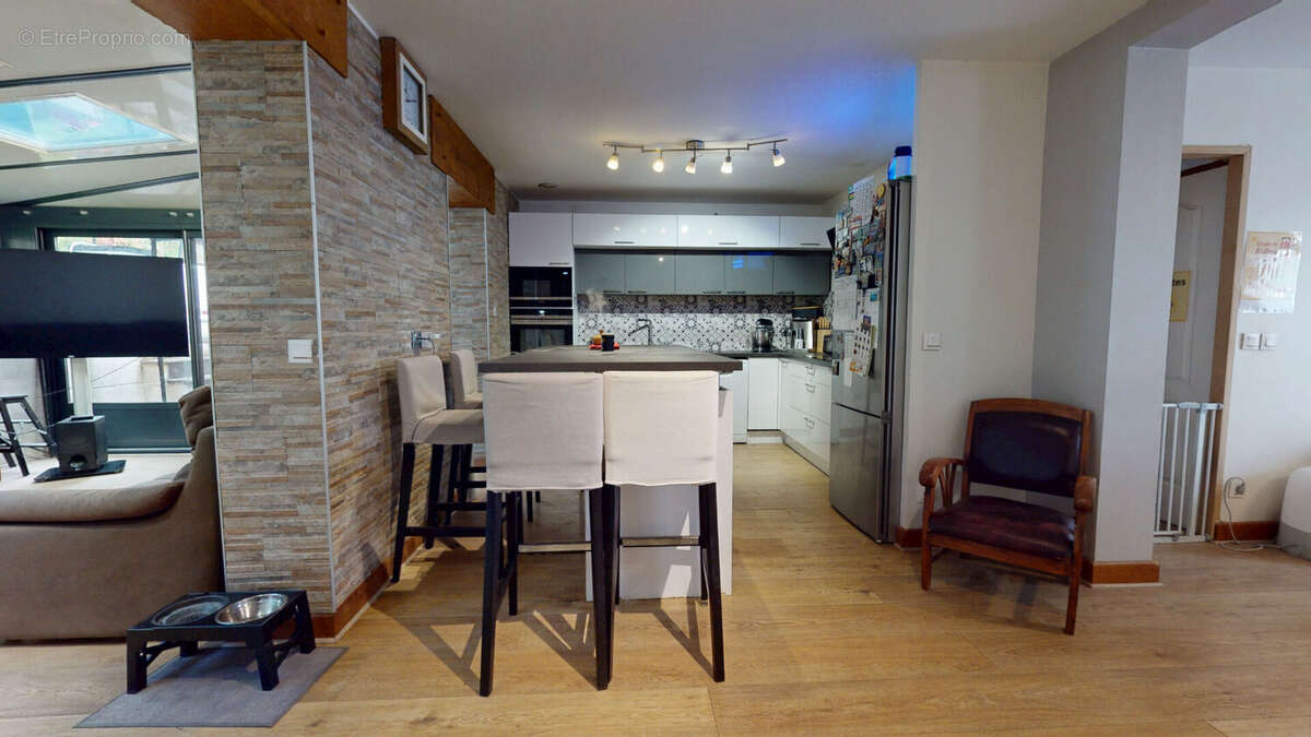 Maison de 131m² à Breuillet - photo 7