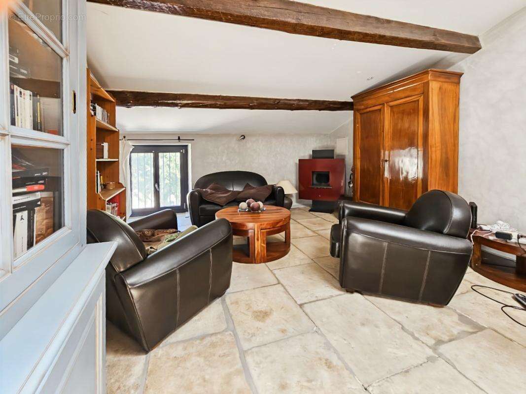 À Vendre à Comps - Maison de village de 180 m² avec extérieur - photo 10
