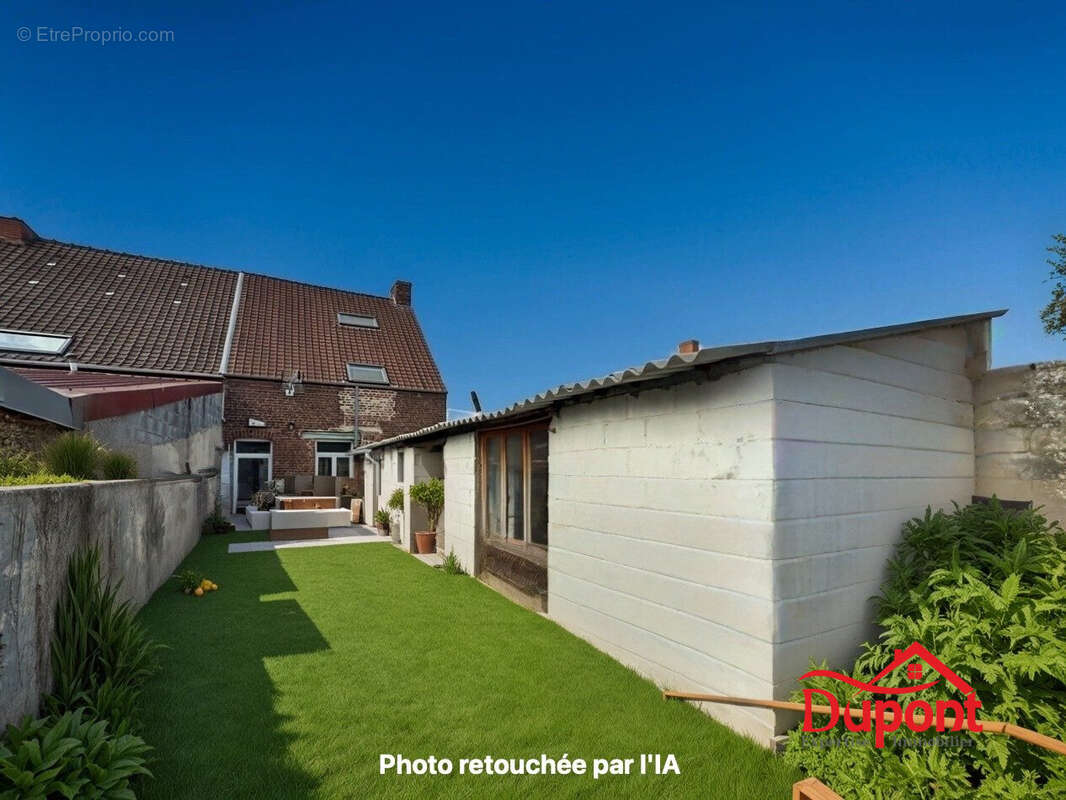 Maison à DOUCHY-LES-MINES