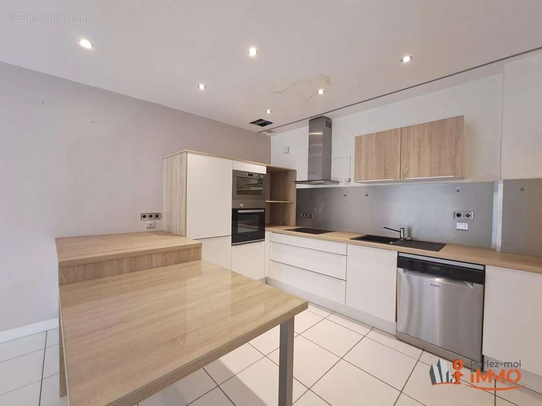 Appartement à SAINT-ETIENNE