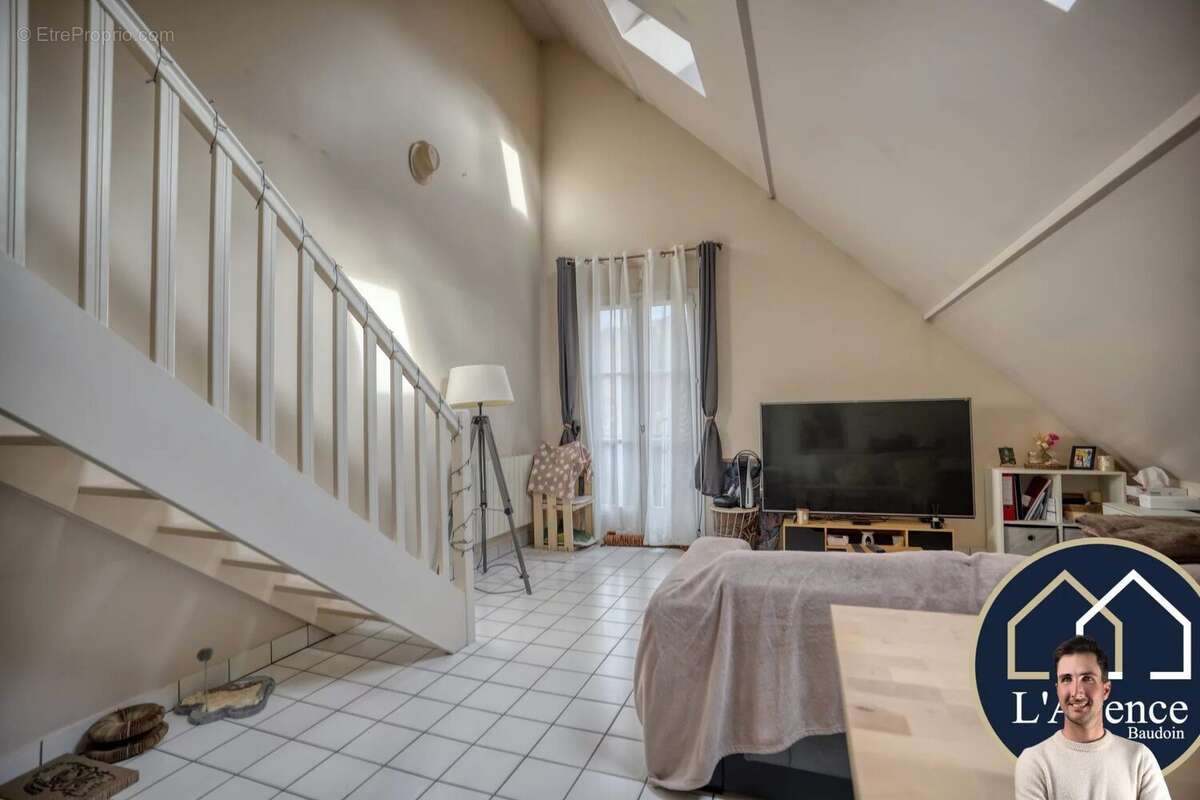 Appartement à EPERNON