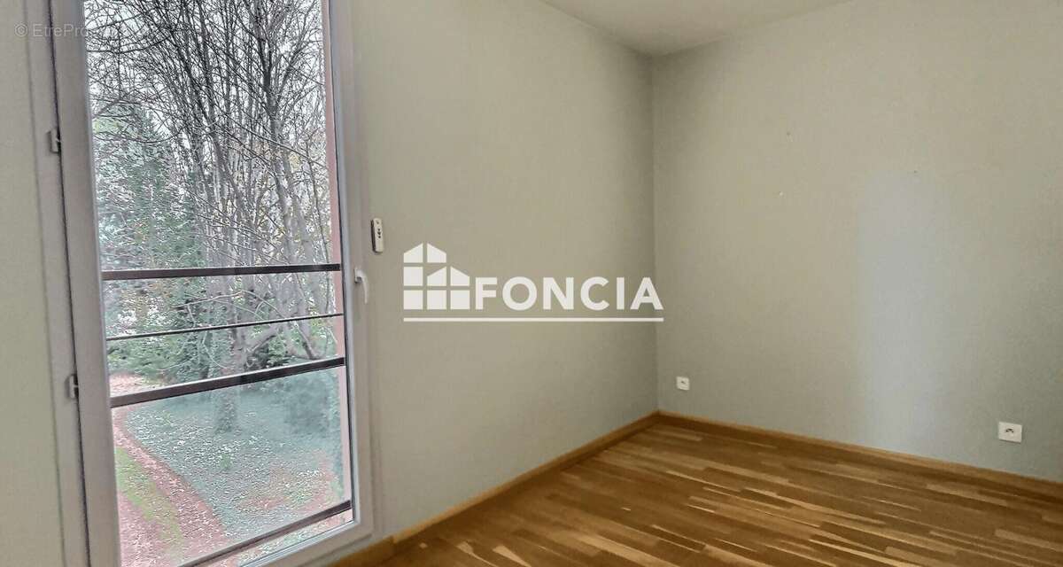 Appartement à CRAPONNE