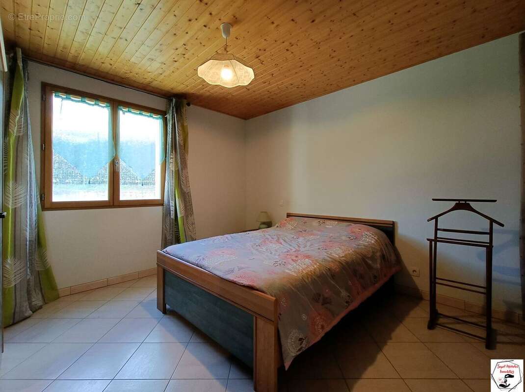 Maison à SAINT-VICTOR