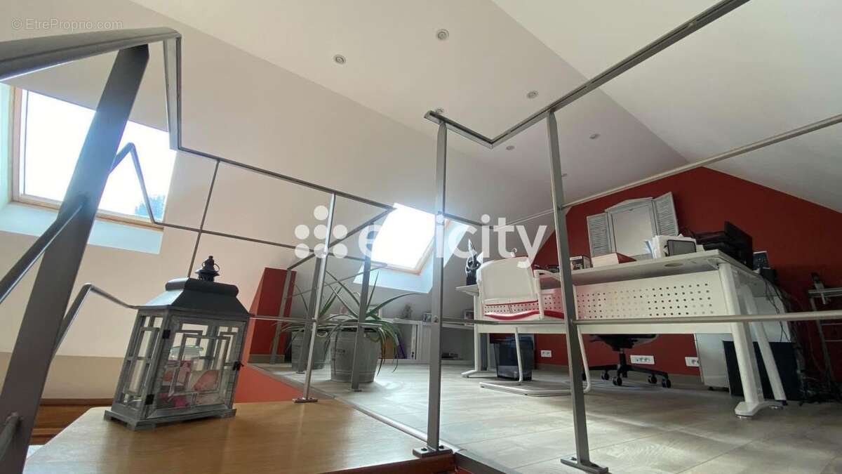 Maison 140 m² à Saint-Martin-En-Campagne  - photo 3