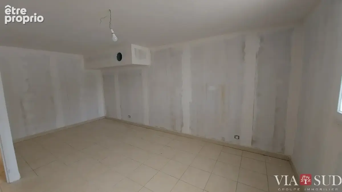 À puissalicon  une propriété atypique aux multiples possibilités ! - photo 9