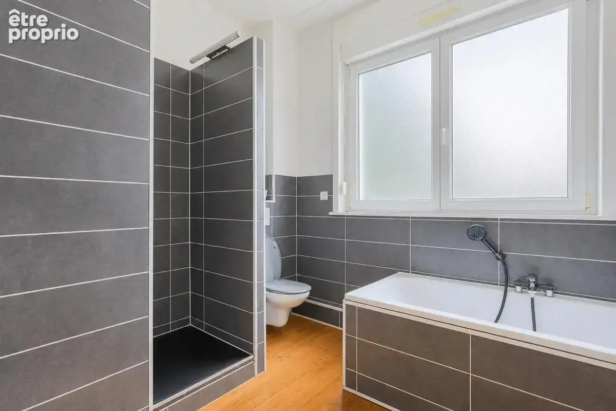 Maison de 8 pièces de 177 m² à Loos - photo 11