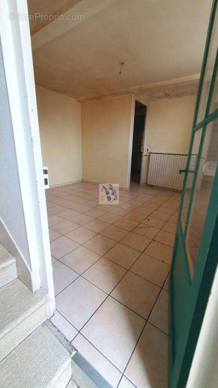 Angiulême, maison T3, à raffraichir - photo 4
