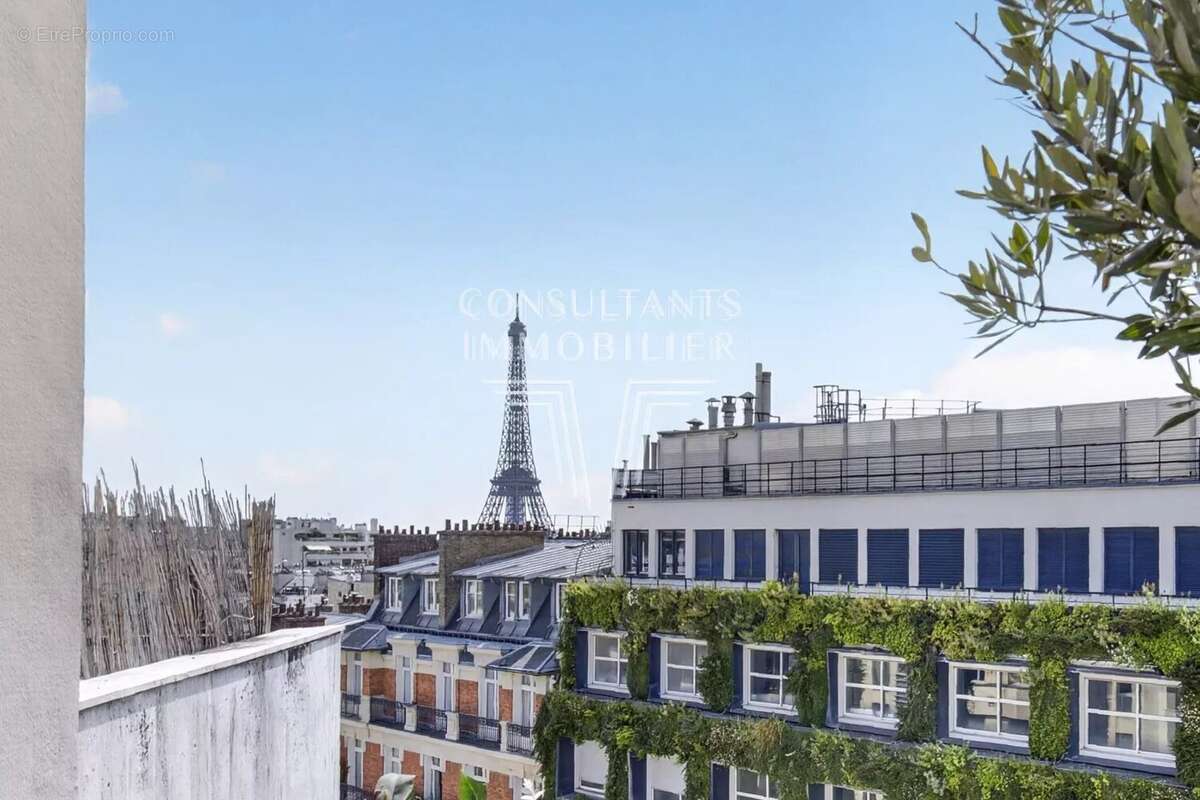 Appartement à PARIS-16E