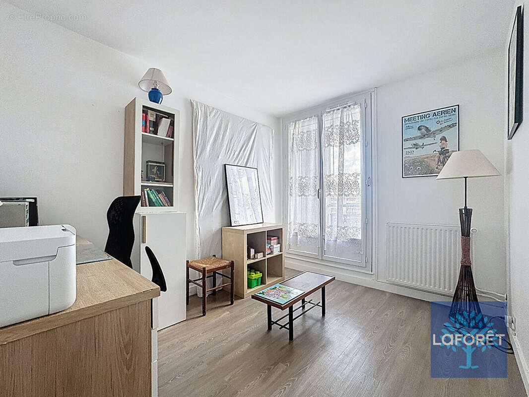 Appartement à CHILLY-MAZARIN