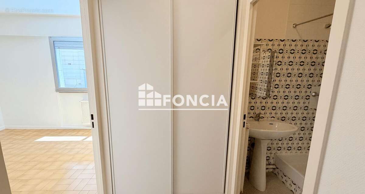 À vendre : Studio lumineux de 24 m² – Secteur Saxe-Gambetta - 13 rue de l'ABONDANCE - photo 2