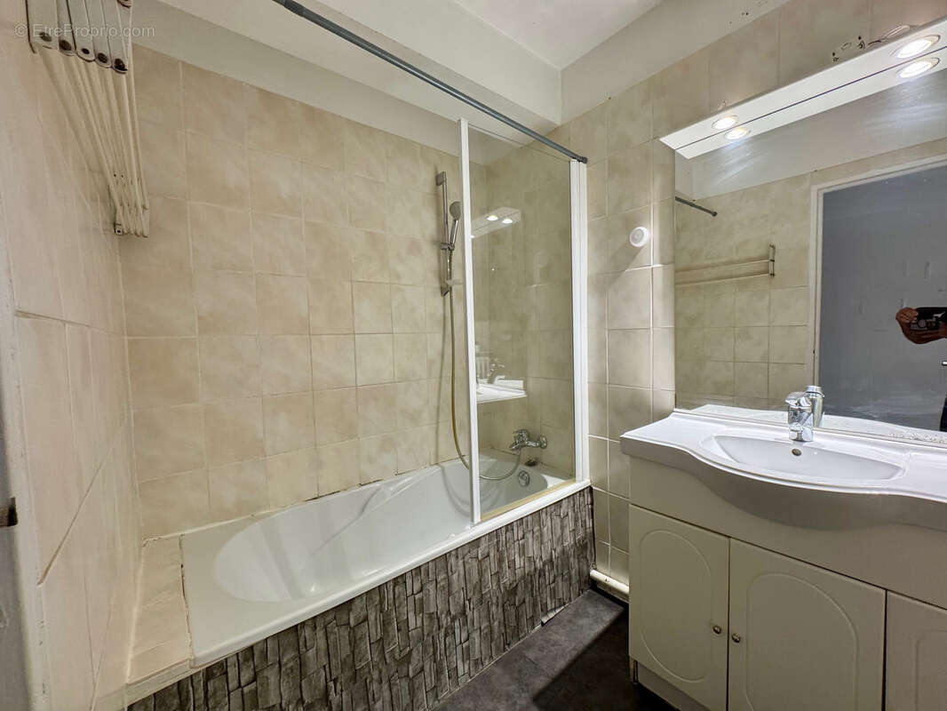 Appartement à VALLAURIS