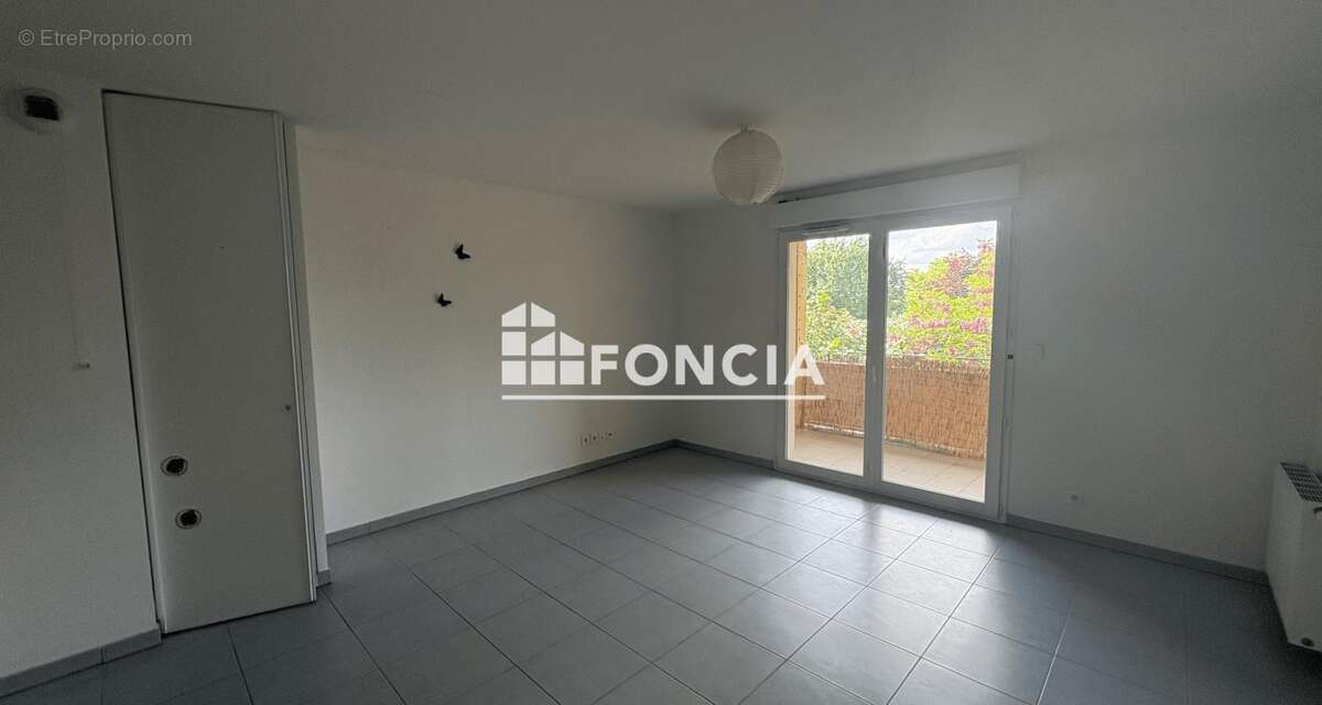 Appartement à LA SALVETAT-SAINT-GILLES