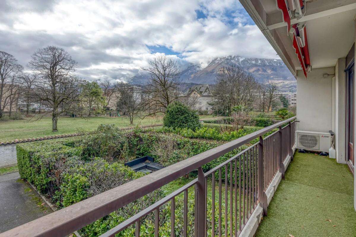 Appartement à ECHIROLLES