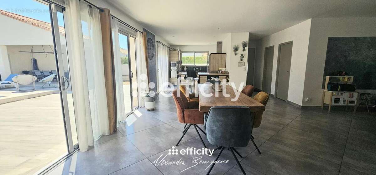 Maison 156 m² à Fors  - photo 11
