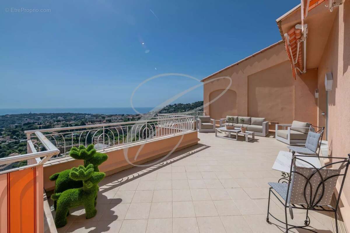 Appartement à ROQUEBRUNE-CAP-MARTIN
