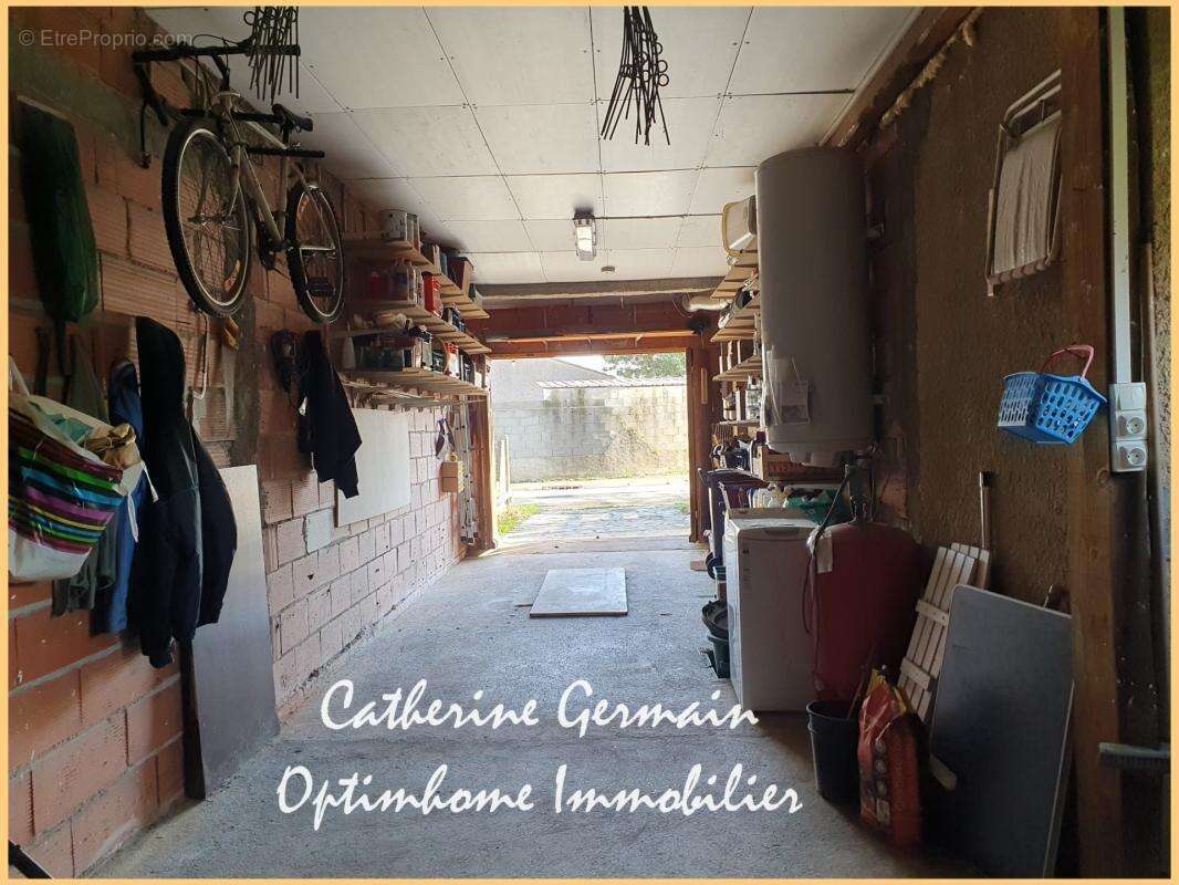 A Villalier – A vendre maison 4 chambres avec bureau, jardin, terrasses et garage - photo 18