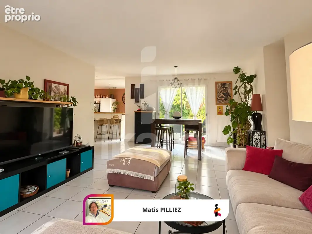 Maison de plain-pied avec 3 chambres, garage et jardin arboré de 818 m2 - photo 4