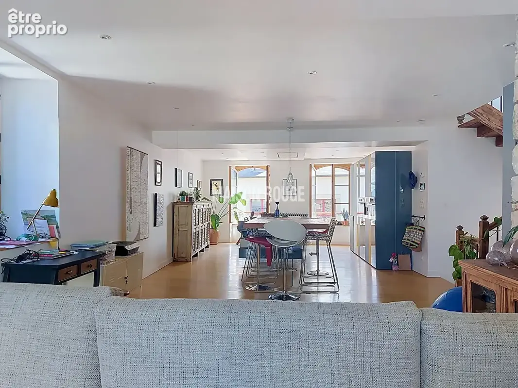 Exclusivité Maison Rouge , Loft de prestige de près de 200 m² avec vue exceptionnelle sur un monument historique en hyper centre - photo 8
