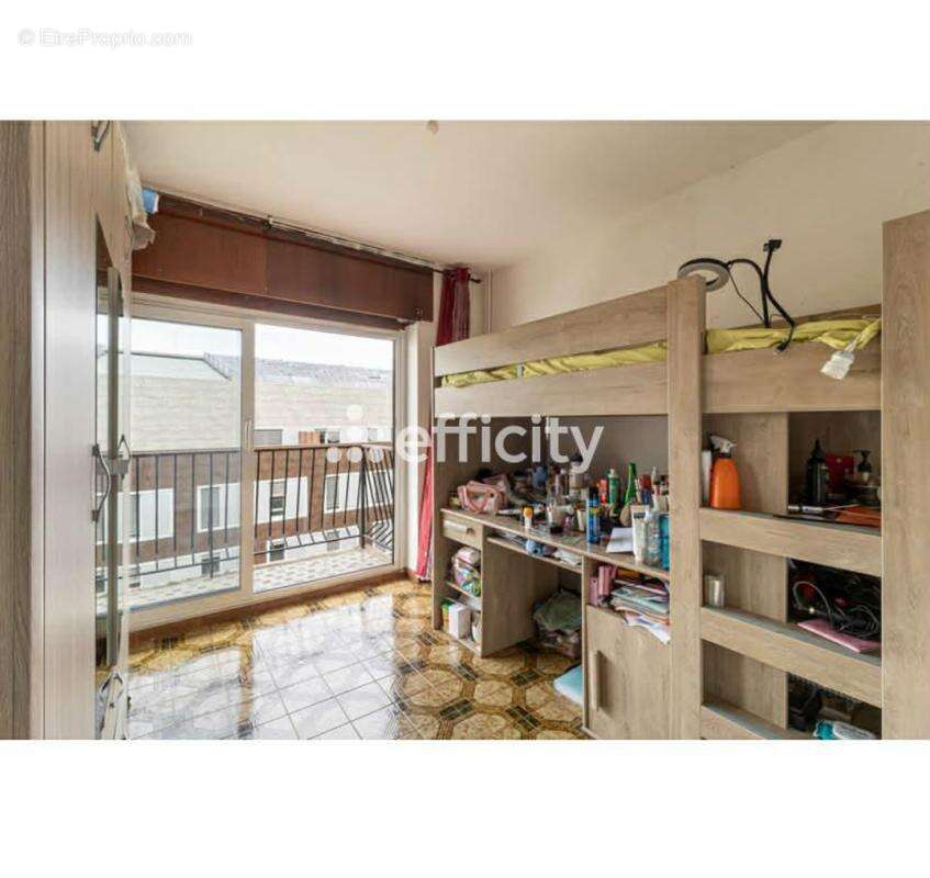 Appartement à MARSEILLE-3E