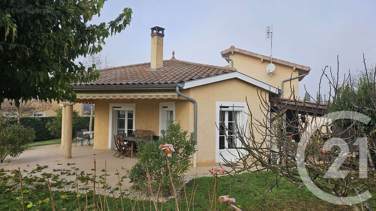 Maison à SAINTE-EUPHEMIE