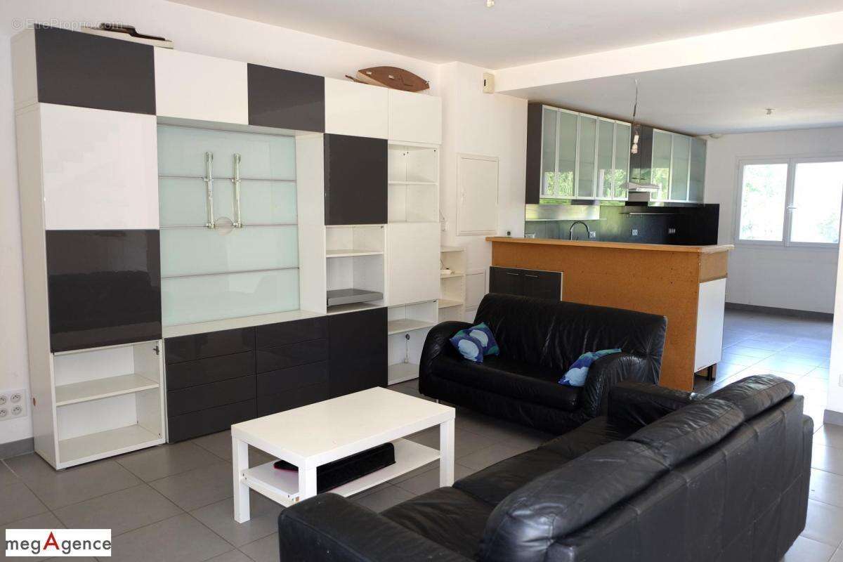 Appartement à SAINT-GERMAIN-LES-VERGNES