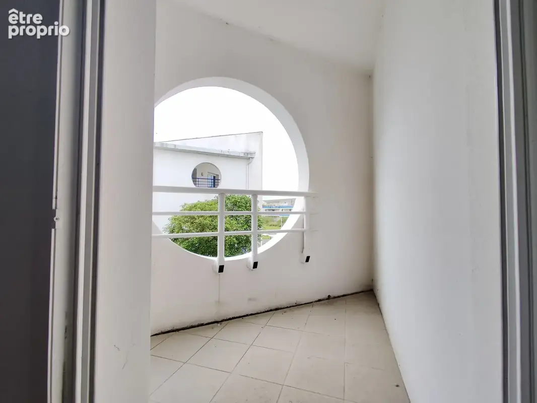 T2 cocon de 31 m2 avec Terrasse et Loggia + Place de parking souterrain sécurisée — À 10 min de la plage - photo 11