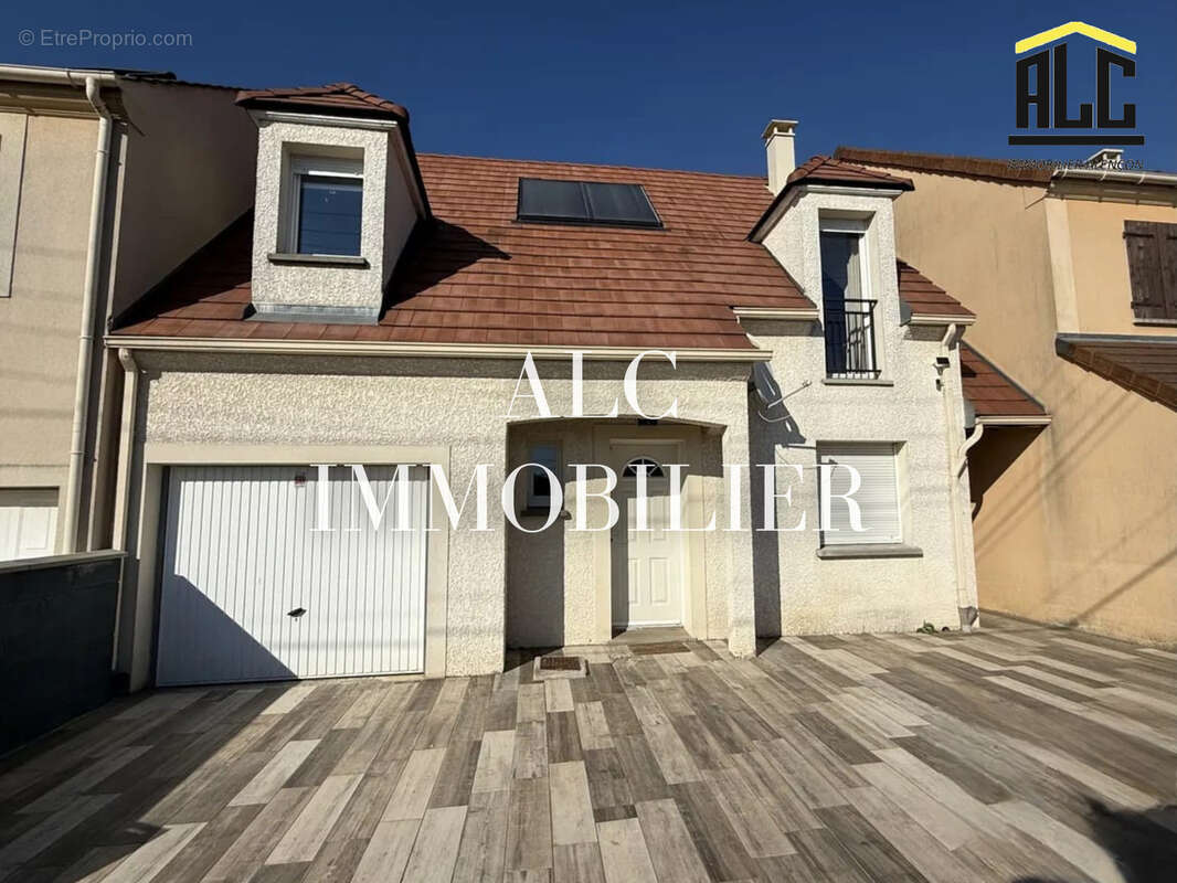 Maison à VIRY-CHATILLON