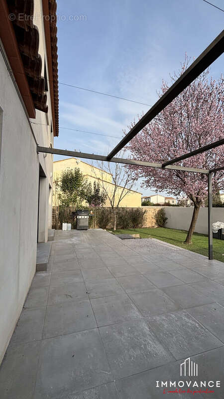 Maison 110 m² à Valergues  - photo 5