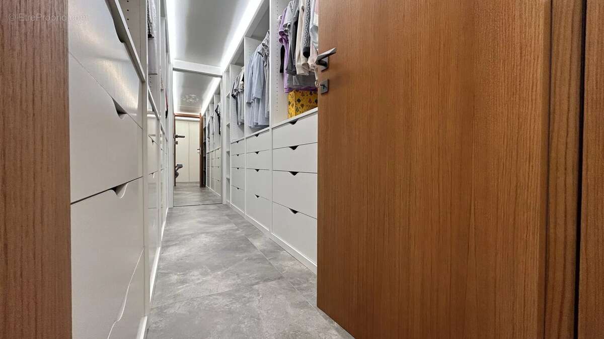 Appartement à MANDELIEU-LA-NAPOULE