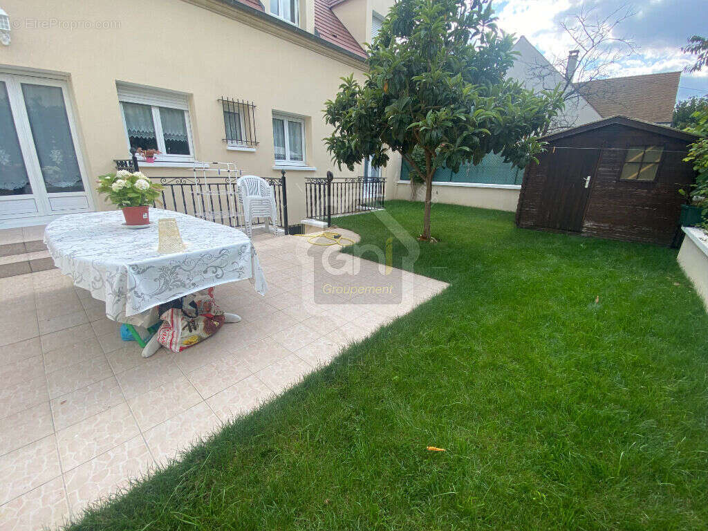 Maison à SARTROUVILLE