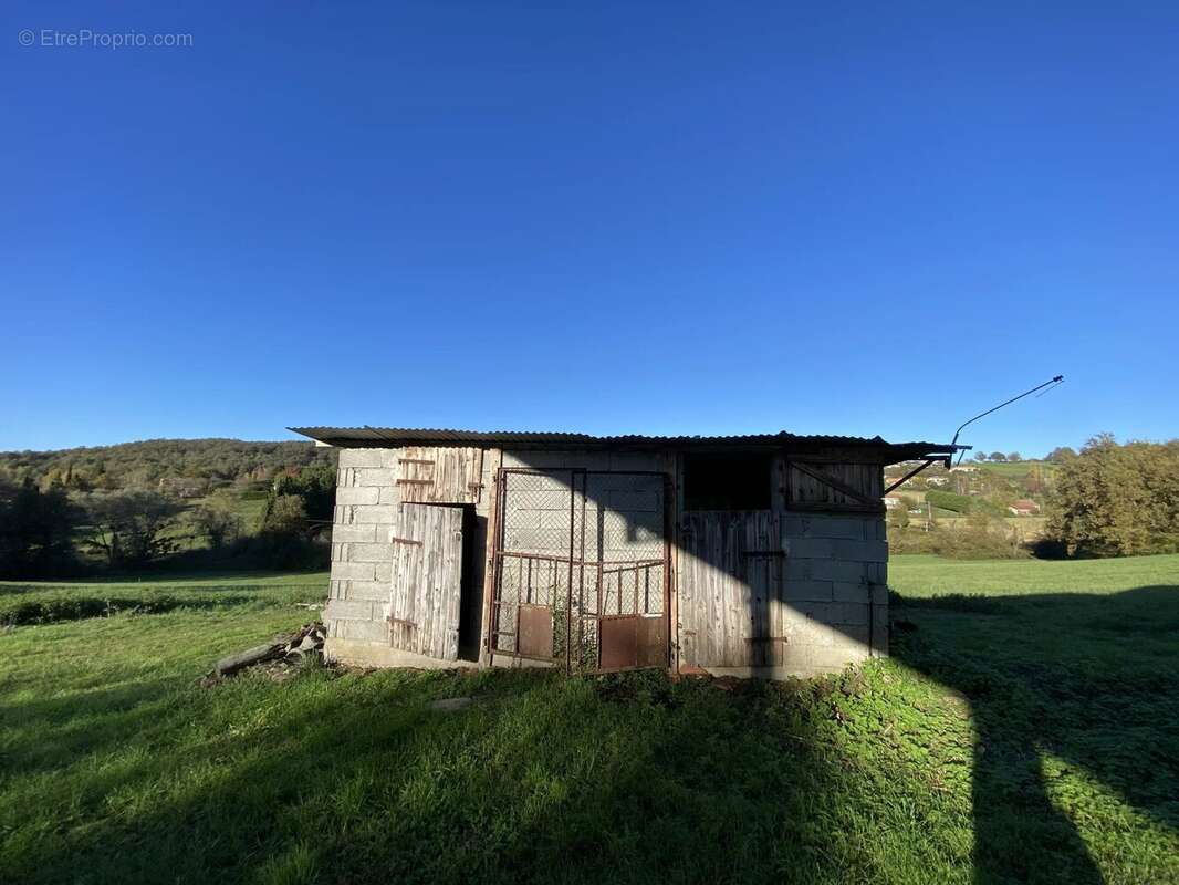 Aurignac, Ferme T6 – Vue imprenable sur les Pyrénées – 3 800 m² de terrain - photo 16
