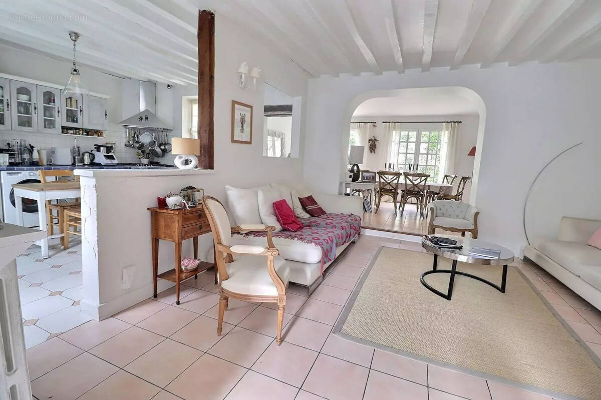 Maison à MAREIL-MARLY
