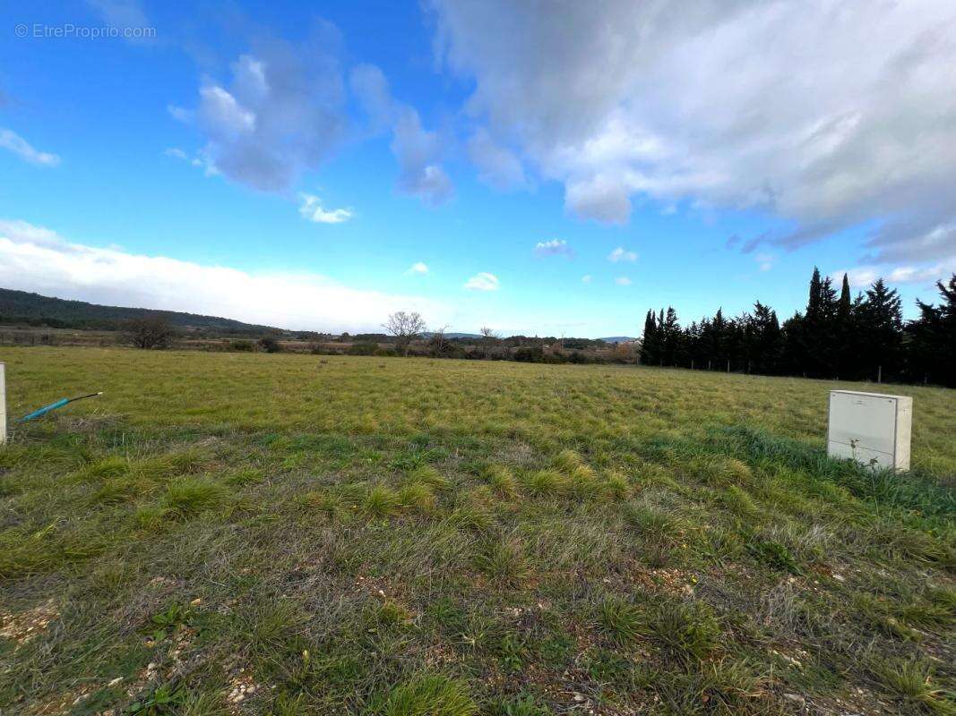 Terrain à POUZOLS-MINERVOIS